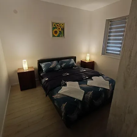 Petrovic 3 Apartment *